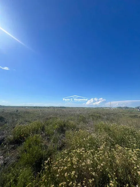 Foto 1 de Terreno / Lote à venda, 600m2 em Balneario Arroio Do Silva - SC