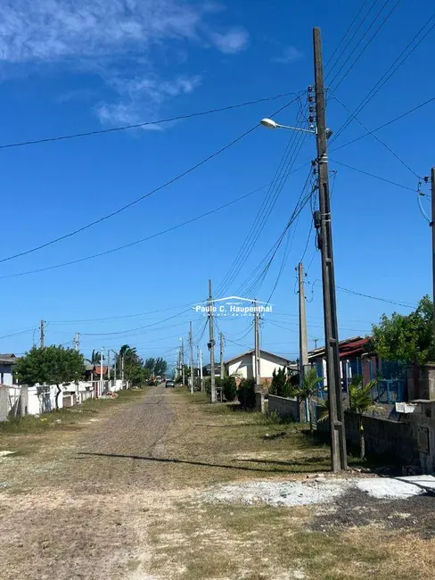 Foto 2 de Terreno / Lote à venda, 300m2 em Balneario Arroio Do Silva - SC