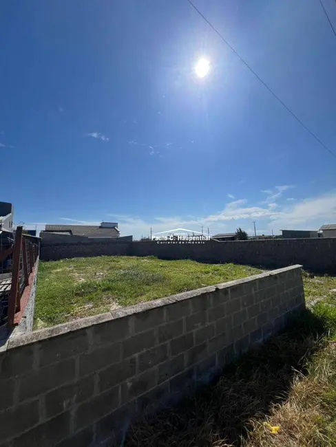 Foto 1 de Terreno / Lote à venda, 300m2 em Balneario Arroio Do Silva - SC