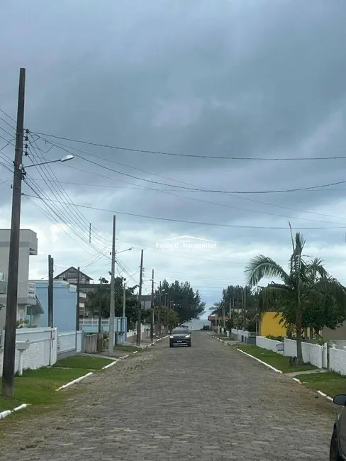 Foto 2 de Casa com 8 quartos à venda, 600m2 em Balneario Arroio Do Silva - SC
