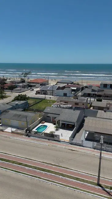 Foto 1 de Casa com 3 quartos à venda, 260m2 em Balneario Arroio Do Silva - SC