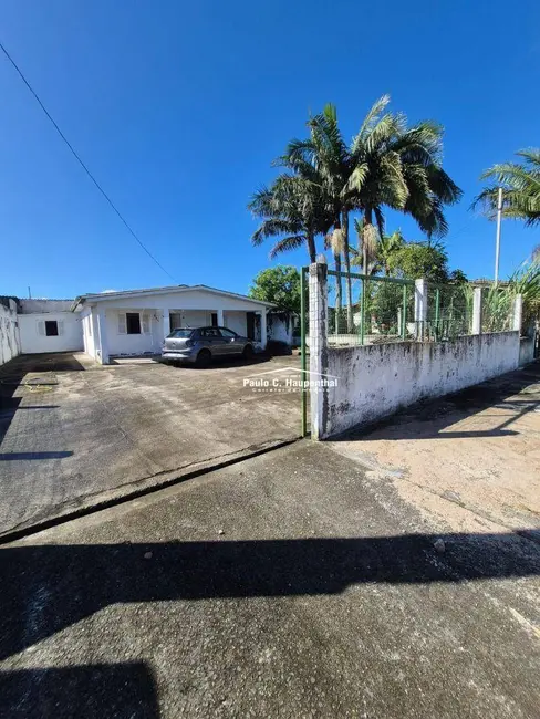 Foto 2 de Casa com 3 quartos à venda, 300m2 em Balneario Arroio Do Silva - SC