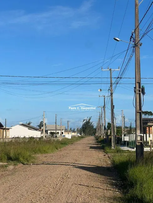 Foto 2 de Terreno / Lote à venda, 300m2 em Balneario Arroio Do Silva - SC