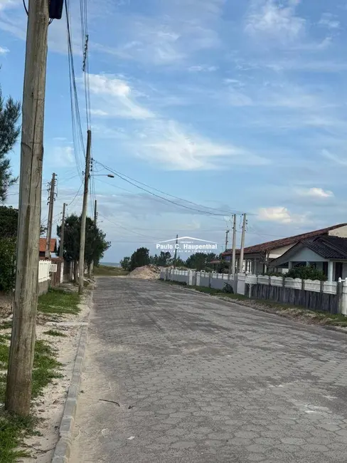 Terreno / Lote à venda, 300m2 em Balneario Arroio Do Silva - SC - imagem 2 Foto 2 de Terreno / Lote à venda, 300m2 em Balneario Arroio Do Silva - SC