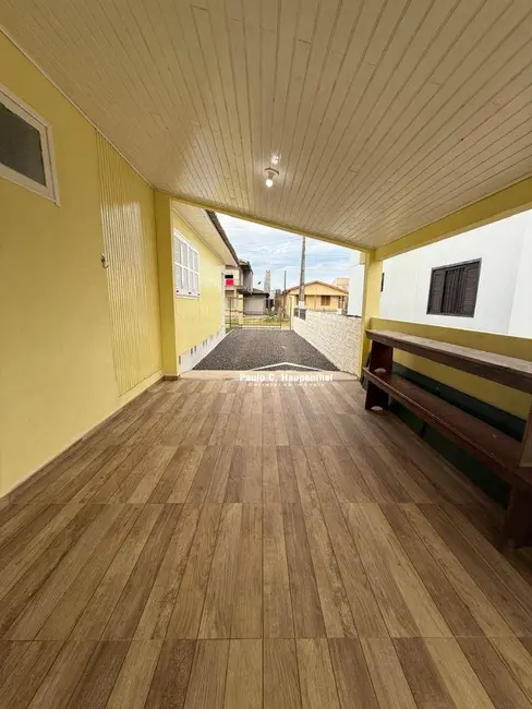 Casa com 3 quartos à venda, 300m2 em Balneario Arroio Do Silva - SC - imagem 6 Foto 6 de Casa com 3 quartos à venda, 300m2 em Balneario Arroio Do Silva - SC