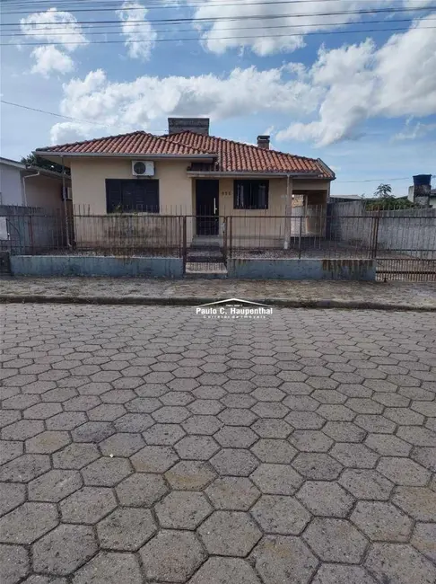 Foto 1 de Casa com 3 quartos à venda, 300m2 em Nova Divinéia, Ararangua - SC