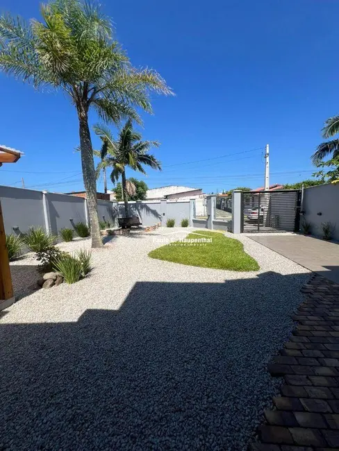 Foto 4 de Casa com 3 quartos à venda, 360m2 em Centro, Balneario Arroio Do Silva - SC