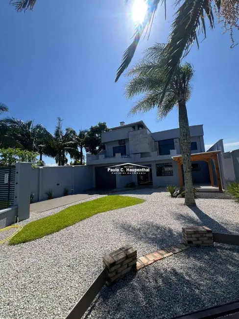 Foto 3 de Casa com 3 quartos à venda, 360m2 em Centro, Balneario Arroio Do Silva - SC