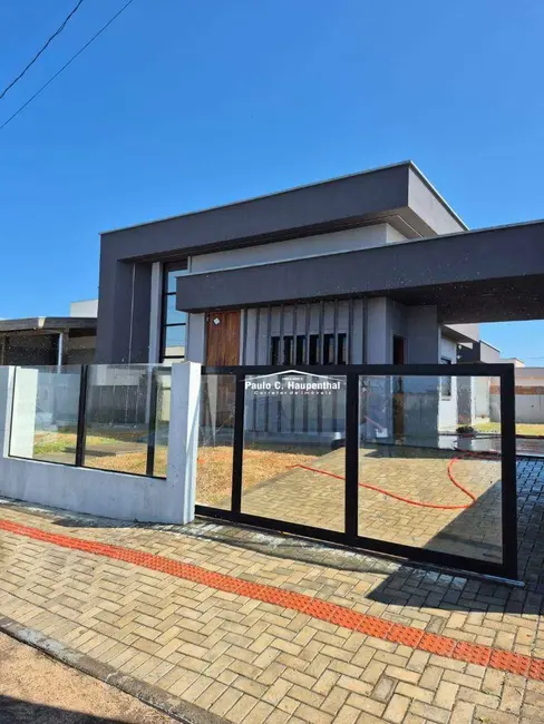 Foto 1 de Casa com 3 quartos à venda, 300m2 em Lagoão, Ararangua - SC