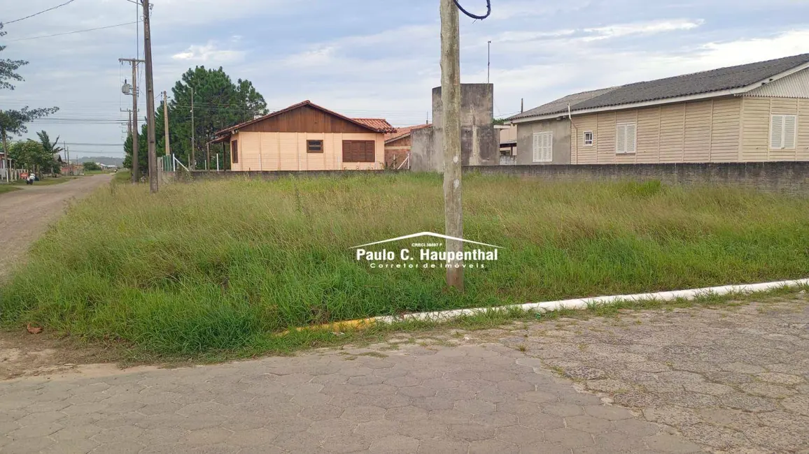 Foto 1 de Terreno / Lote à venda, 300m2 em Balneario Arroio Do Silva - SC