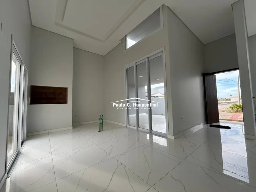 Casa com 3 quartos à venda, 348m2 em Balneario Arroio Do Silva - SC - imagem 6 Foto 6 de Casa com 3 quartos à venda, 348m2 em Balneario Arroio Do Silva - SC