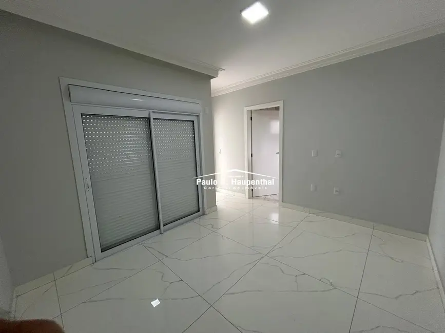 Casa com 3 quartos à venda, 348m2 em Balneario Arroio Do Silva - SC - imagem 8 Foto 8 de Casa com 3 quartos à venda, 348m2 em Balneario Arroio Do Silva - SC