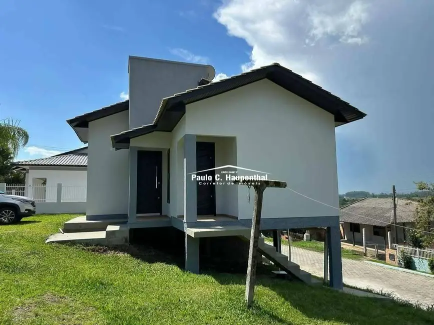 Foto 2 de Casa com 3 quartos à venda, 291m2 em Coloninha, Ararangua - SC