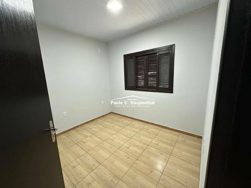 Foto 4 de Casa com 3 quartos à venda, 291m2 em Coloninha, Ararangua - SC