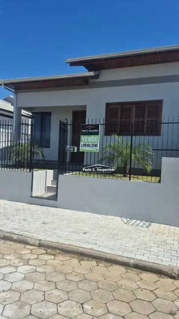 Casa com 2 quartos à venda, 150m2 em Ararangua - SC - imagem 5 Foto 5 de Casa com 2 quartos à venda, 150m2 em Ararangua - SC