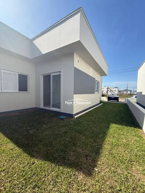 Casa com 3 quartos à venda, 180m2 em Ararangua - SC - imagem 2 Foto 2 de Casa com 3 quartos à venda, 180m2 em Ararangua - SC
