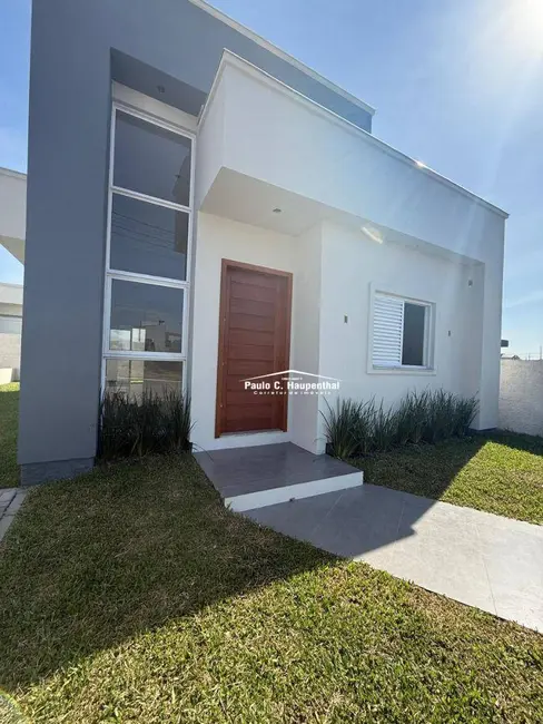 Casa com 3 quartos à venda, 180m2 em Ararangua - SC - imagem 4 Foto 4 de Casa com 3 quartos à venda, 180m2 em Ararangua - SC