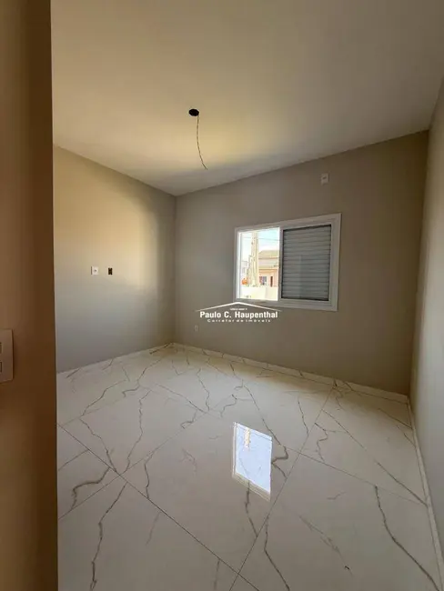 Casa com 3 quartos à venda, 180m2 em Ararangua - SC - imagem 8 Foto 8 de Casa com 3 quartos à venda, 180m2 em Ararangua - SC