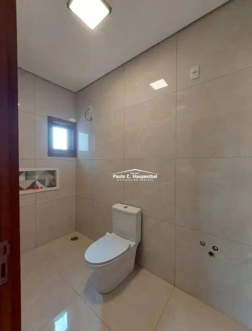 Casa com 3 quartos à venda, 300m2 em Jardim das Avenidas, Ararangua - SC - imagem 9 Foto 9 de Casa com 3 quartos à venda, 300m2 em Jardim das Avenidas, Ararangua - SC