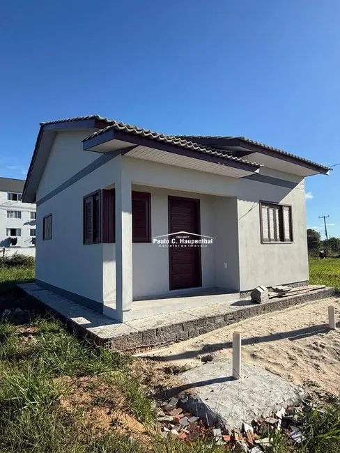 Foto 1 de Casa com 2 quartos à venda, 300m2 em Coloninha, Ararangua - SC
