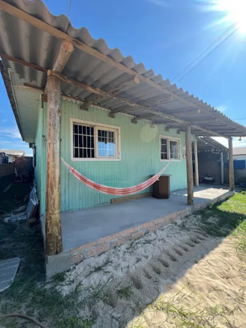 Foto 1 de Casa com 3 quartos à venda, 300m2 em Balneario Arroio Do Silva - SC