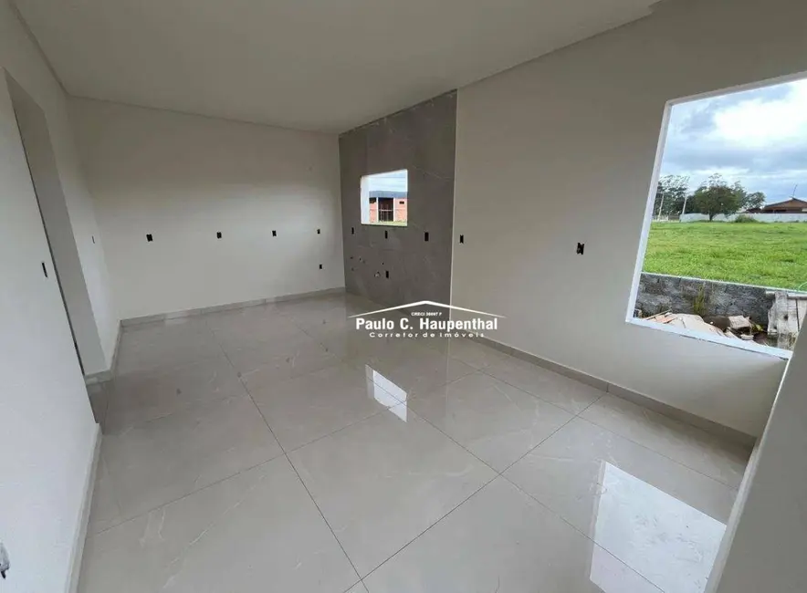 Foto 2 de Casa com 3 quartos à venda, 150m2 em Ararangua - SC