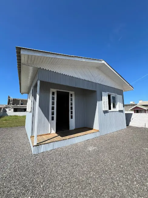 Foto 1 de Casa com 2 quartos à venda, 360m2 em Balneario Arroio Do Silva - SC