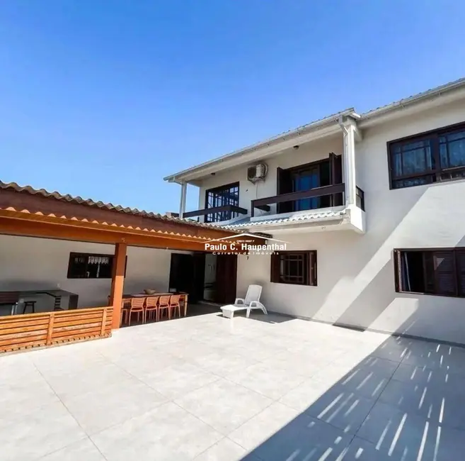 Foto 1 de Casa com 5 quartos à venda, 357m2 em Balneario Arroio Do Silva - SC