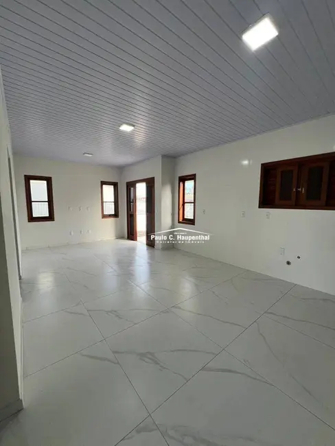 Foto 4 de Casa com 3 quartos à venda, 300m2 em Balneario Arroio Do Silva - SC