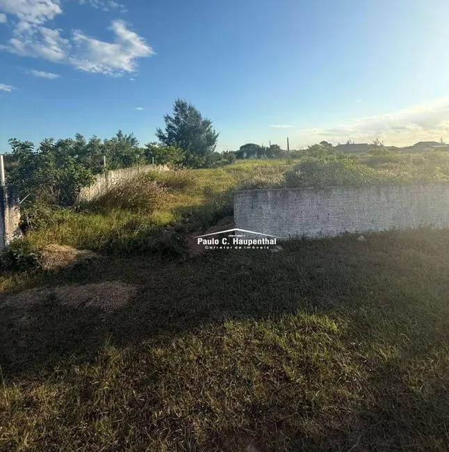 Foto 1 de Terreno / Lote à venda, 300m2 em Balneario Arroio Do Silva - SC