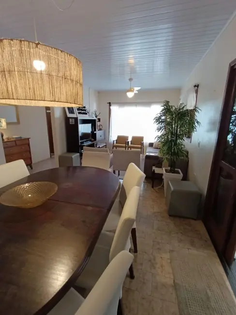 Foto 6 de Casa com 5 quartos à venda, 270m2 em Centro, Balneario Arroio Do Silva - SC