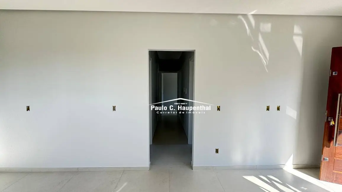 Foto 8 de Casa com 3 quartos à venda, 300m2 em Balneario Gaivota - SC