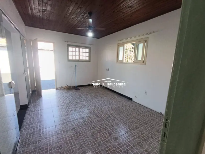 Foto 6 de Casa com 3 quartos para alugar, 300m2 em Mato Alto, Ararangua - SC