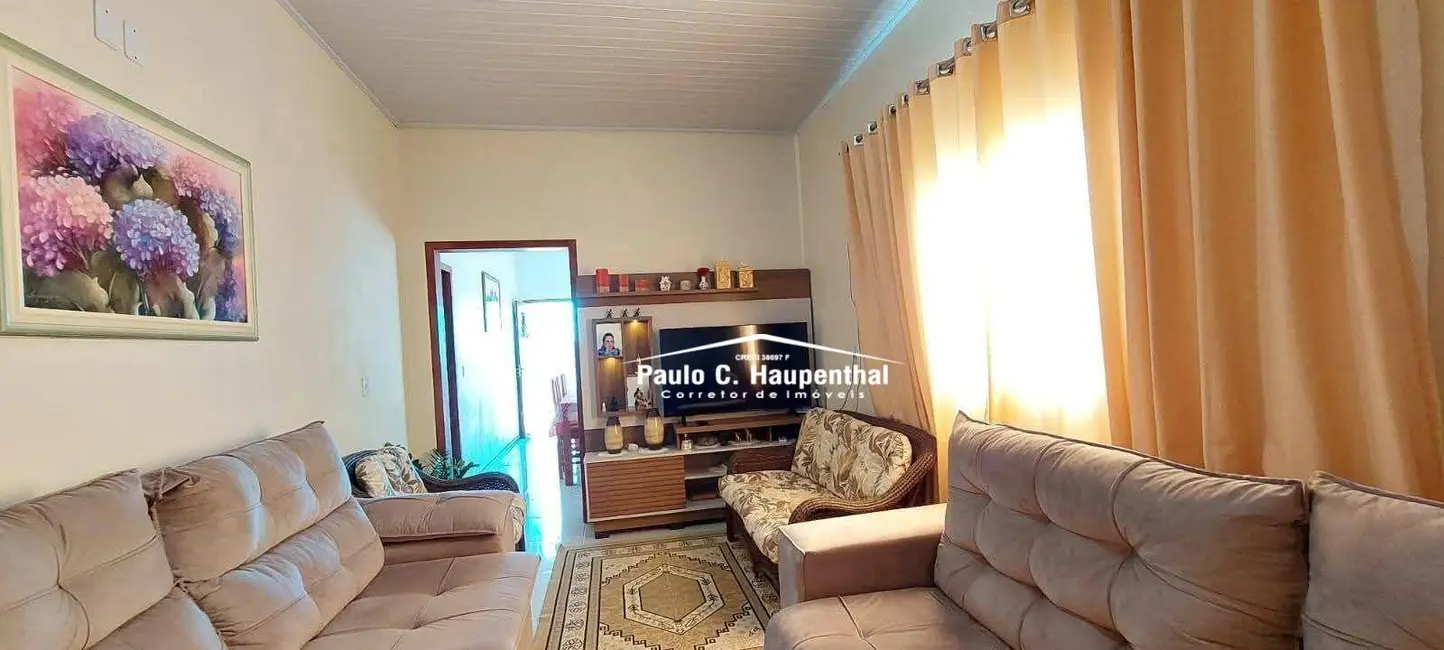 Foto 4 de Casa com 3 quartos à venda, 300m2 em Coloninha, Ararangua - SC