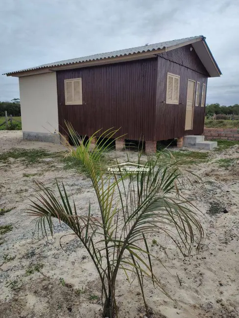 Foto 1 de Casa com 2 quartos à venda, 300m2 em Balneario Arroio Do Silva - SC