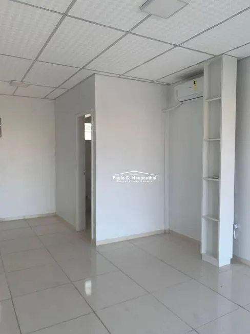 Foto 7 de Sala Comercial para alugar, 24m2 em Centro, Balneario Arroio Do Silva - SC