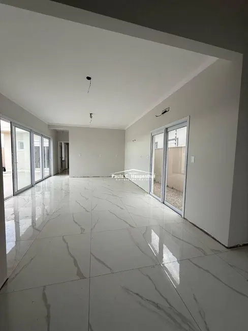 Foto 5 de Casa com 3 quartos à venda, 310m2 em Ararangua - SC