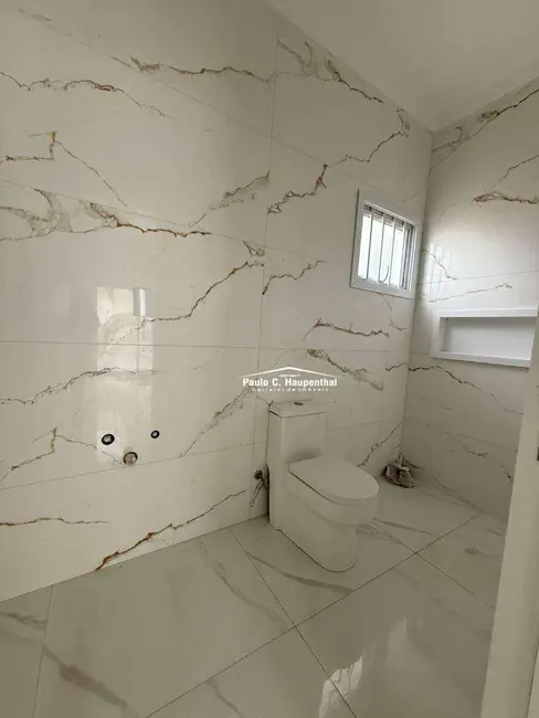 Foto 8 de Casa com 3 quartos à venda, 310m2 em Ararangua - SC