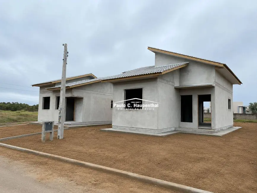 Foto 1 de Casa com 2 quartos à venda, 150m2 em Ararangua - SC