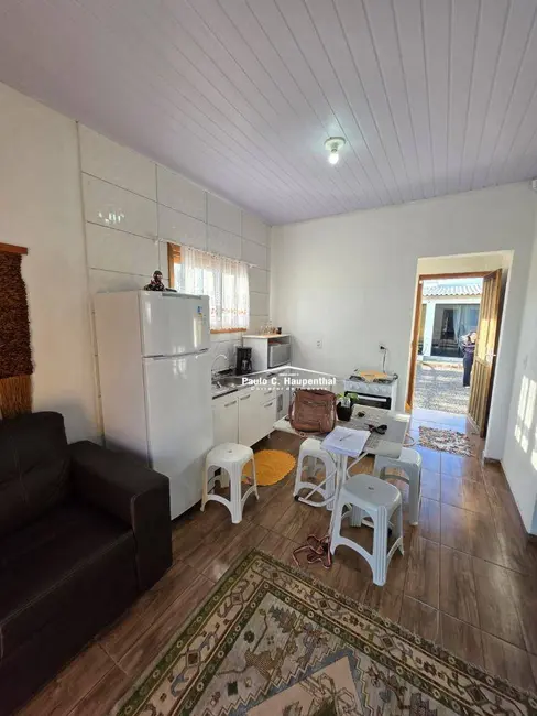 Casa com 3 quartos à venda, 300m2 em Balneario Arroio Do Silva - SC - imagem 5 Foto 5 de Casa com 3 quartos à venda, 300m2 em Balneario Arroio Do Silva - SC