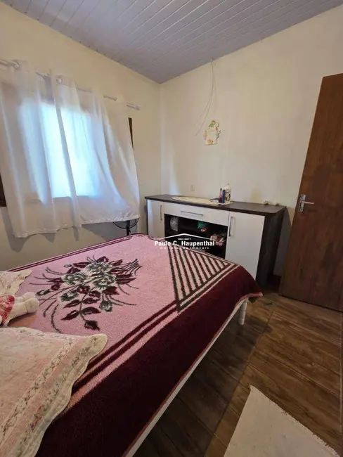 Casa com 3 quartos à venda, 300m2 em Balneario Arroio Do Silva - SC - imagem 7 Foto 7 de Casa com 3 quartos à venda, 300m2 em Balneario Arroio Do Silva - SC