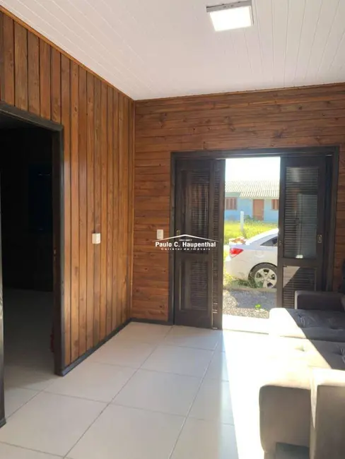 Casa com 3 quartos para alugar, 325m2 em Balneario Arroio Do Silva - SC - imagem 8 Foto 8 de Casa com 3 quartos para alugar, 325m2 em Balneario Arroio Do Silva - SC
