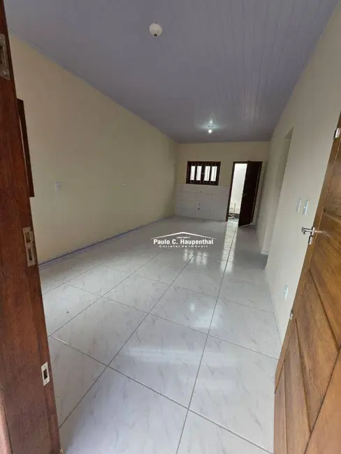 Foto 3 de Casa com 2 quartos à venda, 130m2 em Ararangua - SC