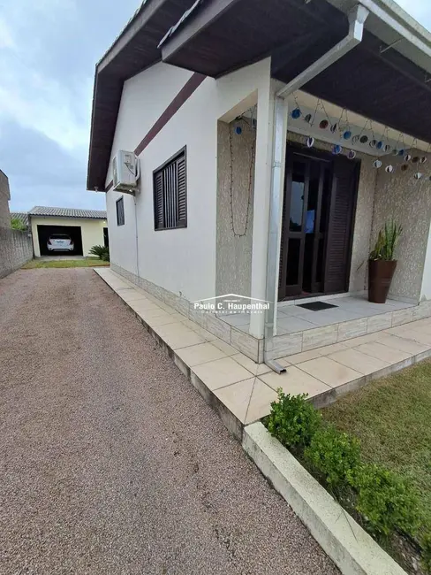 Casa com 3 quartos à venda, 360m2 em Ararangua - SC - imagem 3 Foto 3 de Casa com 3 quartos à venda, 360m2 em Ararangua - SC