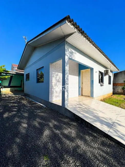Casa com 3 quartos à venda, 420m2 em Jardim das Avenidas, Ararangua - SC - imagem 1 Foto 1 de Casa com 3 quartos à venda, 420m2 em Jardim das Avenidas, Ararangua - SC