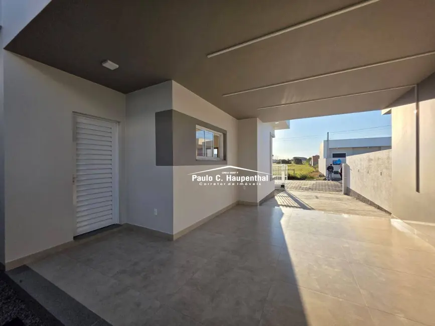 Foto 3 de Casa com 2 quartos à venda, 150m2 em Ararangua - SC