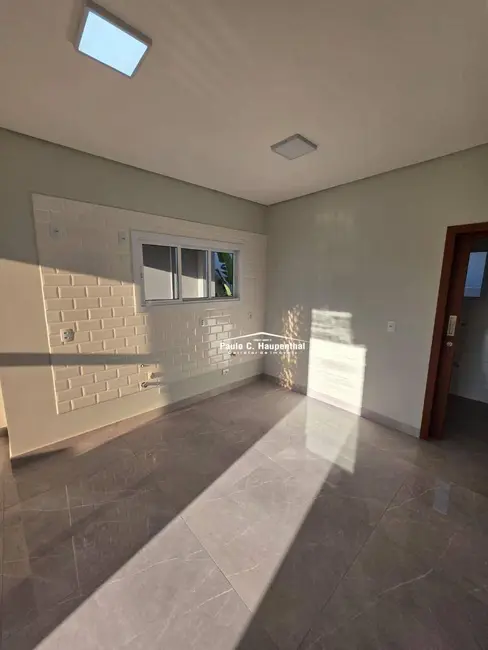 Foto 6 de Casa com 2 quartos à venda, 150m2 em Ararangua - SC