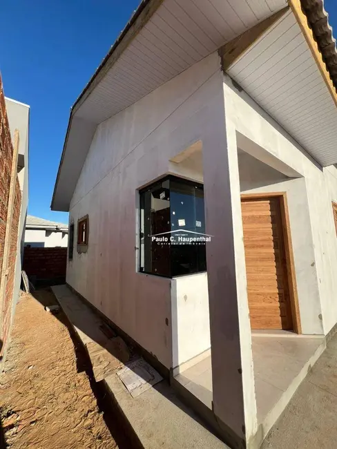 Casa com 2 quartos à venda, 144m2 em Ararangua - SC - imagem 3 Foto 3 de Casa com 2 quartos à venda, 144m2 em Ararangua - SC