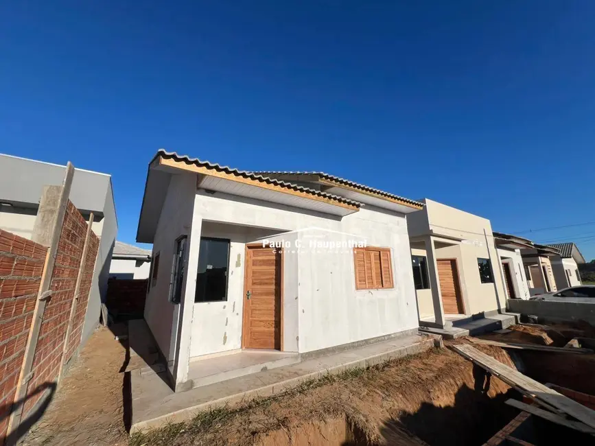 Casa com 2 quartos à venda, 144m2 em Ararangua - SC - imagem 1 Foto 1 de Casa com 2 quartos à venda, 144m2 em Ararangua - SC