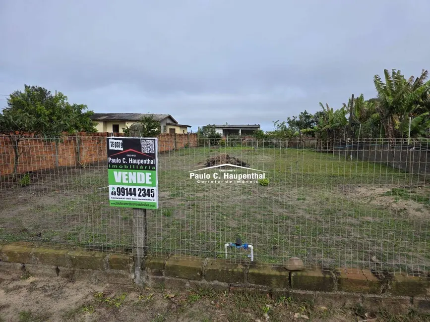 Foto 1 de Terreno / Lote à venda, 390m2 em Balneario Arroio Do Silva - SC